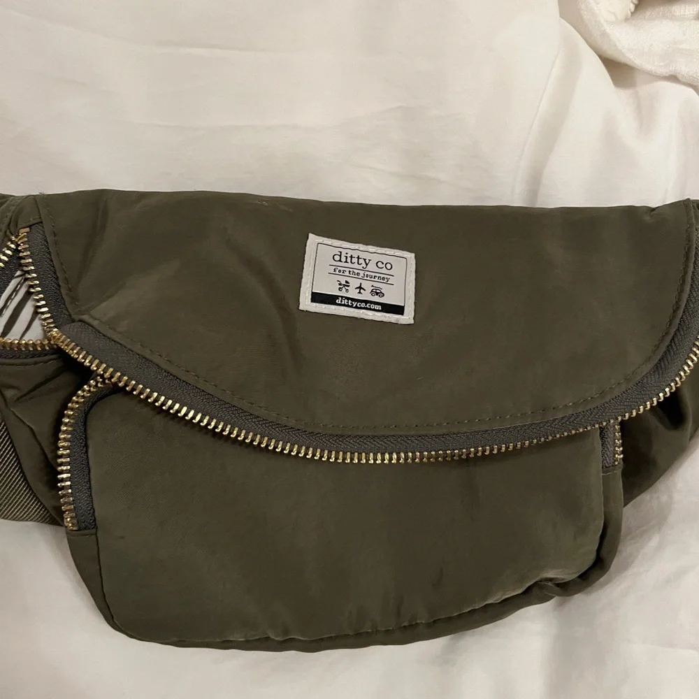Green Belt Diaper Bag - Picture 8 of 14